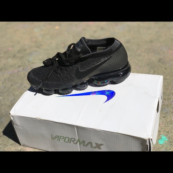 Nike VaporMax - Picture 3 of 5